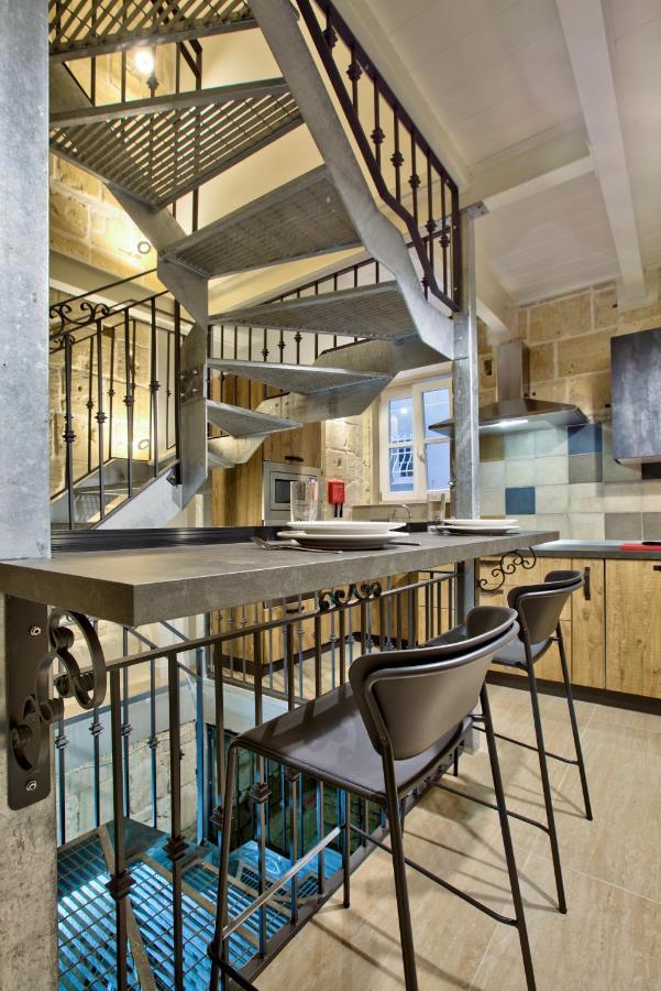 Chateau La Vallette - Grand Master'S Suite فاليتا المظهر الخارجي الصورة