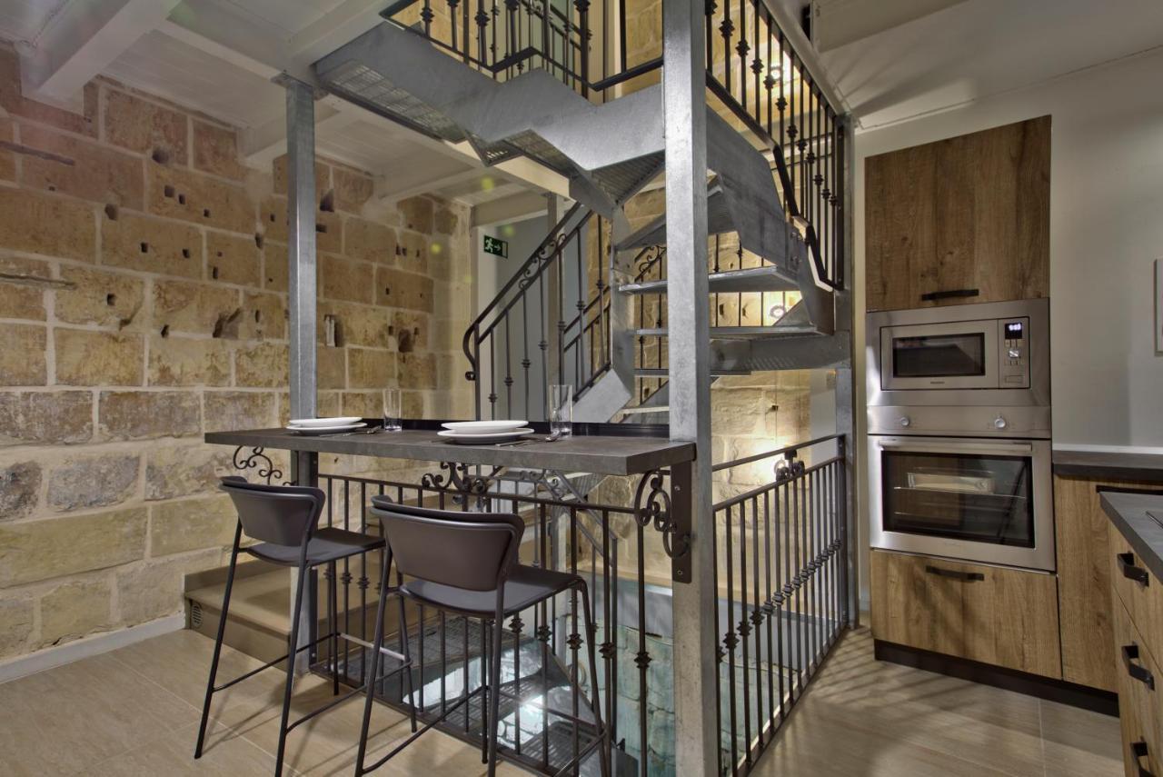 Chateau La Vallette - Grand Master'S Suite فاليتا المظهر الخارجي الصورة